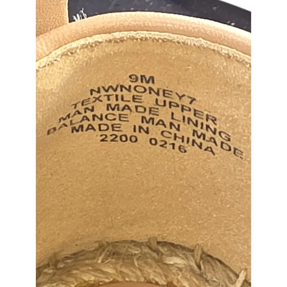Nine West Womens Espadrille‎ Slip On Flats Beige Gold Logo Print Size 9